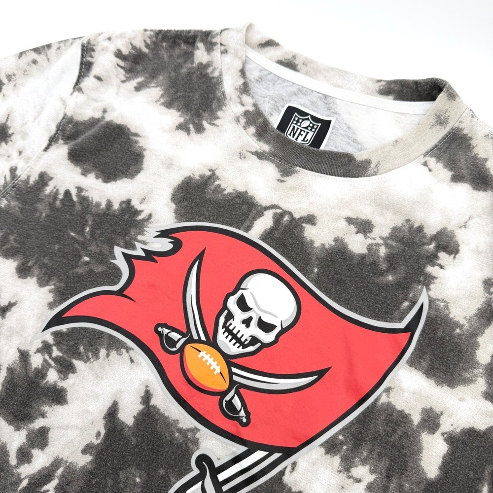 NFL Team Apparel Tampa Bay Buccaneers Mens M Gray Tie Dye Graphic Tee NFL Fan